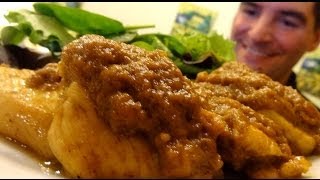 preview picture of video 'Chicken Satay: Spicy peanut marinaded chicken'