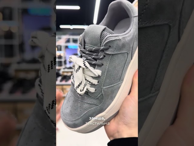 Чоботи жіночі шкіряні байка хутро 592641 Чорний Кеди жіночі замшеві 592711 Сірі