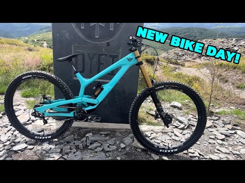 YT Tues Core 4 29 DH Bike Set-Up and First Laps at Dyfi Bike Park #downhillmtb