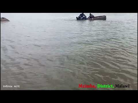 Nyifwa ya Mozy B. Nyengo iyo wakabilira pa maji.