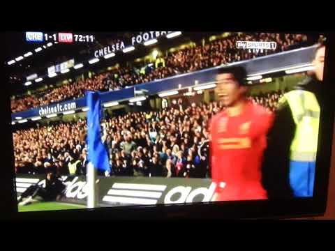 Suarez pranked by teammates (he scored and no one celebrated with him)