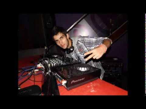 avicii wake me up vs ingrosso alesso calling DeeJay In The Dark mp3