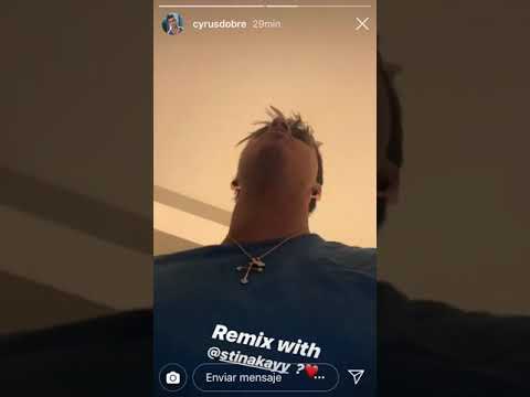 Cyrus and Christina singing ❤️