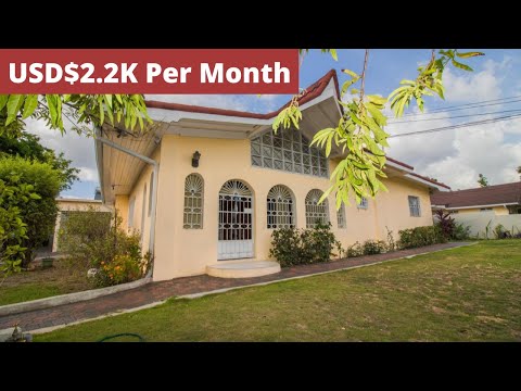 Large 7 bedroom house in Trafalgar Park, Kingston. It has Solar Heating, Fans and Air Conditioner.