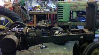 preview picture of video '1944 John Deere B Time Lapse Engine Disassembly'