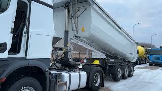 Mercedes-Benz AROCS 1845, 4x4-HYDRODRIVE + SCHMITZ truck tractor + tipper semi-trailer | Image 4 - Autoline