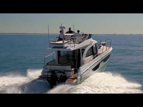Beneteau ANTARES-11-FLY video