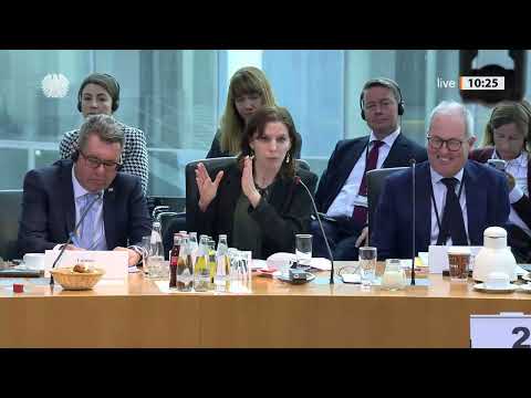 Konferenz berät über Anforderungen an das Militär