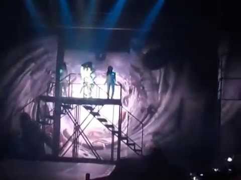 140517 2NE1 AON MANILA - UGLY