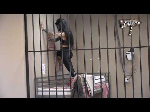 Zadruga 2 - Jelena Krunić crta po zidu u zatvoru - 17.03.2019.