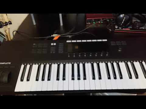komplete kontrol s49 smart keyboard controller