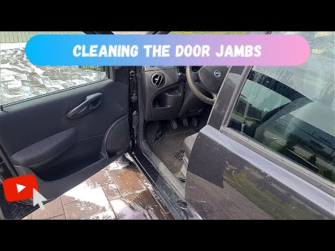 Cleaning the door jambs / door shuts