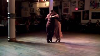 Argentine tango: Diego Benavidez & Natasha Agudelo - La Mulateada