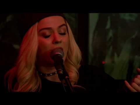 Nita Latifi x Shuki - Bad Habbits