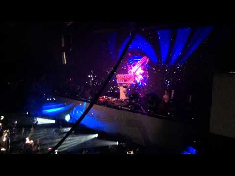 Armin van Buuren @ The Guvernment; Shelter - Dash Berlin ft. Roxanne Emery (Photographer remix).