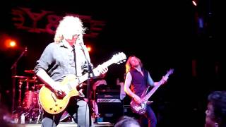 Y&T (On With The Show)