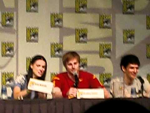 Merlin Comic Con 2011 Bradley discussing his "sword" (funny)