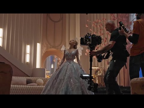 Trailer Glinda's Headquarters