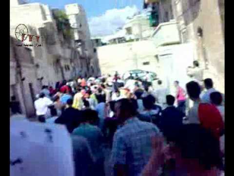 مظاهرة خرجت من مسجد المحسنين في حي الجلاء في مدينة حماة في جمعة "المجلس الوطني يمثلني"