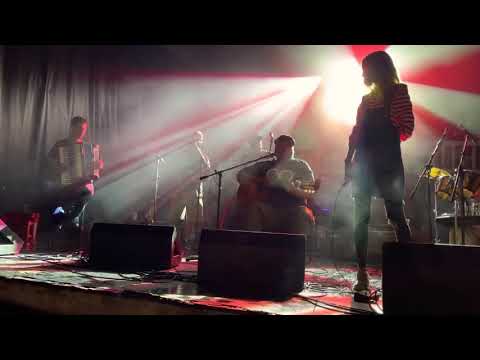 Milenita feat. Taraleshta - Любовта