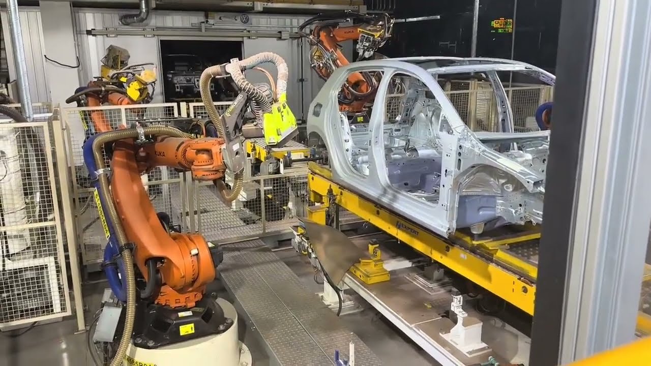 KUKA Robots Driving Innovation in the Automotive Industry  #weldingrobot  #kuka #automation #robots