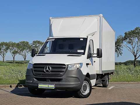Mercedes-Benz Sprinter video miniatuur