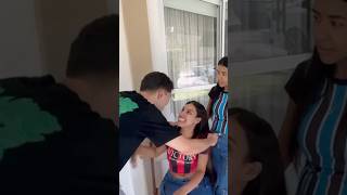 É MENINO OU MENINA?