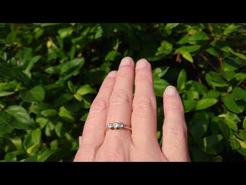 Vintage 18ct gold diamond trilogy ring