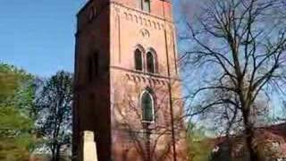 preview picture of video 'Pewsum Ostfriesland: kerkklokken Lutherse kerk (Anläuten)'