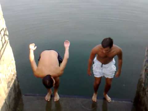 ludowanje na keju....smederevac i stameni... ;) xDDD