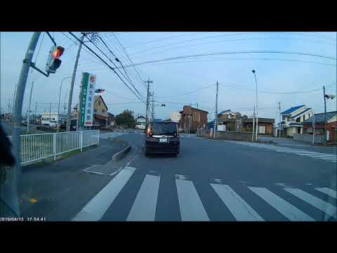 トヨタ ノア 黒　８１２８　あおり運転、追い越し禁止、スピード違反、