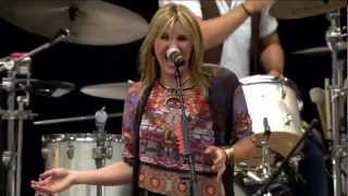 Grace Potter & The Nocturnals - The Lion The Beast The Beat and Never Go Back (Farm Aid 2012)