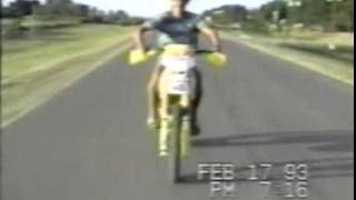 preview picture of video 'Fernando Rebufatti haciendo Willys con su moto'