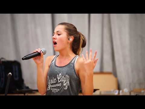 15 year old, Dancing On My Own - Calum Scott (Jessica Baio Cover)