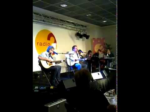 Mick Wilson ( & Graham Gouldman) - Never Ending Summer  @ Radio 2 Brussels