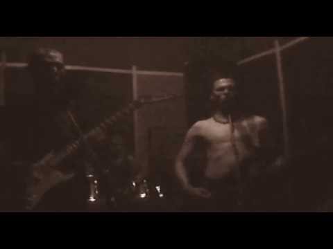 AZOTE  tema ( EL TERROR)