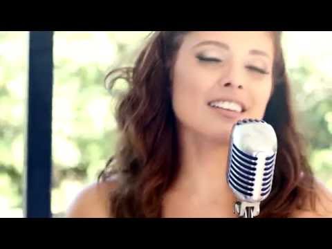 Jullie - Tão (Clipe Oficial)