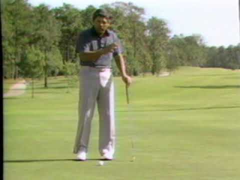2 Minute Golf Lesson: Breaking Putt   Lee Trevino