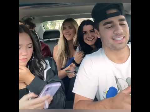 Cantando delante de amigos por primera vez / Cantando delante de amigos por primera vez