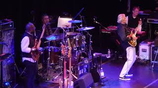 John McLaughlin & The 4th Dimension - El Hombre Que Sabia 11-3-17 Town Hall, NYC
