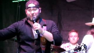 Lee Brice "She Ain't Right" Westlake, LA