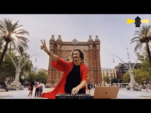 Groovy Techno Mix from Arc de Triomf Barcelona