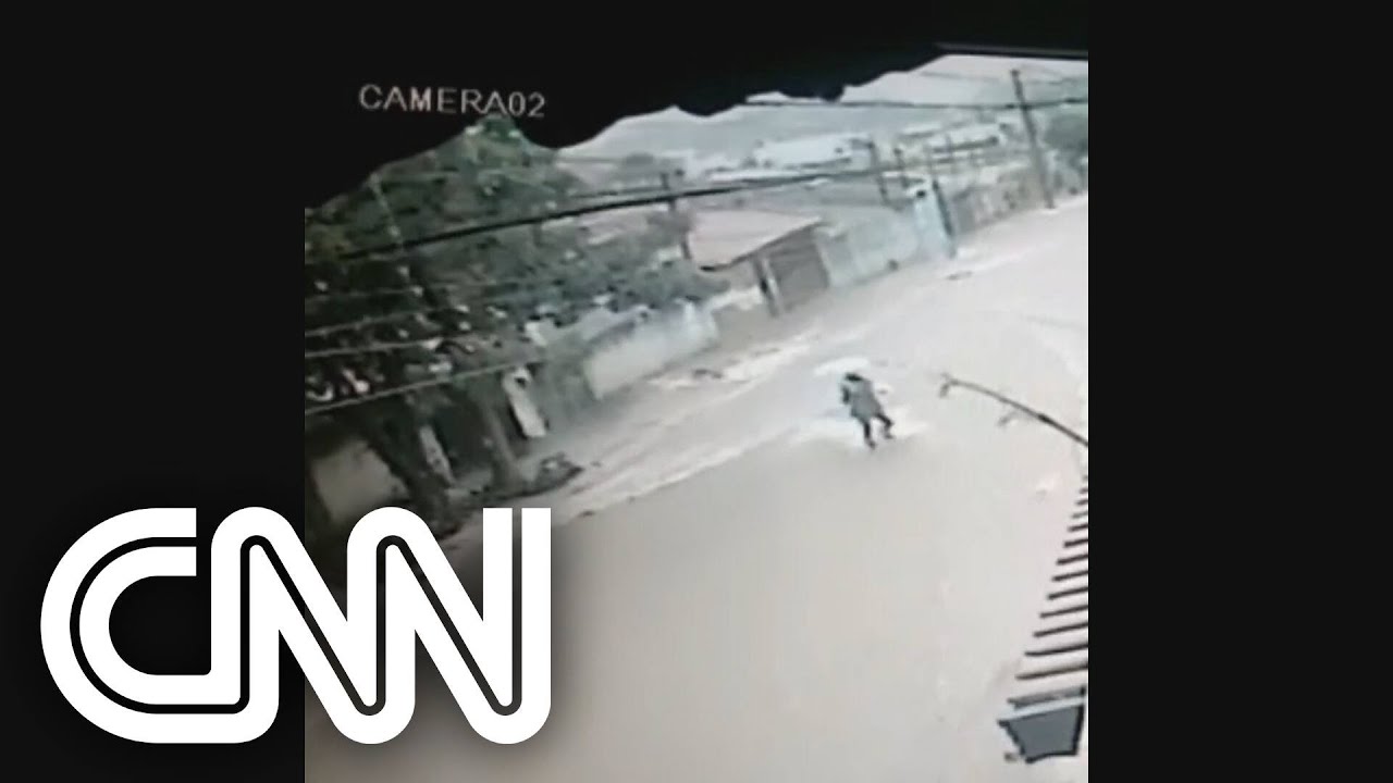 Mulher morre após ser arrastada por enxurrada em tempestade no interior de SP | LIVE CNN