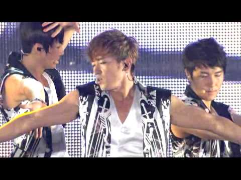 [SHINHWA] 2013 GRAND FINALE THE CLASSIC IN SEOUL - This Love