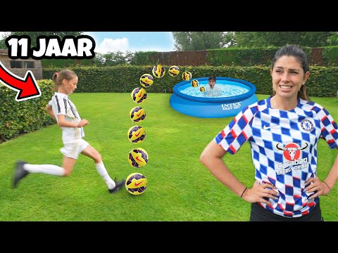 11 JARIGE vs 21 JARIGE - GEKKE VOETBAL CHALLENGES! #328