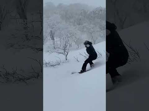 蔵王のパウダーは軽くて楽しい🥶 #スノーボード #snowboarding #蔵王温泉スキー場 #グラトリ #skateboarding  #snowboard #スノーボード女子#スノボ女子