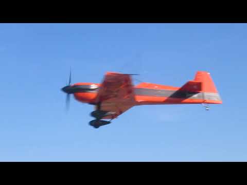 Pavullo MO atterraggio aereo acrobatico 06 11 SET 2023