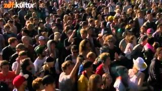 Blood Red Shoes - 01 - It&#39;s Getting Boring By The Sea (MELT! 2012)