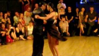 Sebastian Achaval y Roxana Suarez - 1 of 5