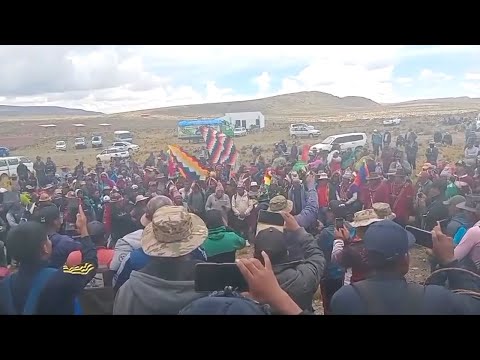 Potosí y Oruro contundente bloqueo nacional exigen la renuncia de Rodrigo Paz